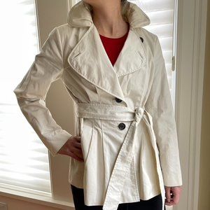 Banana Republic Petite XS short off-white trench jacket